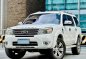 White Ford Everest 2013 for sale in Makati-2