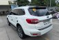 Selling White Ford Everest 2016 in Quezon City-7