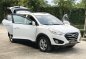 Selling White Hyundai Tucson 2012 in Manila-2