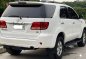 Sell White 2005 Toyota Fortuner in Pasay-1