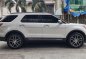 Selling Pearl White Ford Explorer 2017 in Manila-3
