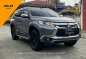 Selling White Mitsubishi Montero sport 2017 in Manila-9