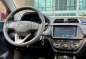 Selling White Hyundai Reina 2019 in Makati-8