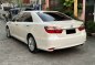 Pearl White Toyota Camry 2015 for sale in Automatic-5