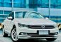 Sell White 2016 Volkswagen Passat in Makati-1