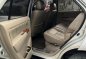 Selling White Toyota Fortuner 2009 in Quezon City-5
