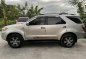 Selling White Toyota Fortuner 2009 in Quezon City-0