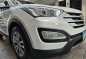 Selling White Hyundai Santa Fe 2014 in Quezon City-6