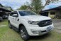 Selling White Ford Everest 2016 in Manila-0