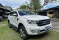 Selling White Ford Everest 2016 in Manila-0