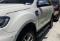 White Ford Everest 2016 for sale in Bacoor-3