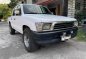 White Toyota Hilux 1999 for sale in Quezon City-0