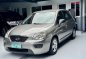 Sell White 2010 Kia Carens in Pasay-0