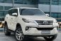 Selling White Toyota Fortuner 2017 in Makati-0