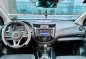 Selling White Nissan Navara 2021 in Makati-4
