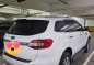 Selling Yellow Ford Everest 2017 in Taguig-3