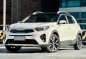 White Kia Stonic 2022 for sale in -2