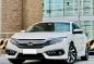 Selling White Honda Civic 2017 in Makati-2