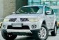 Sell White 2012 Mitsubishi Montero in Makati-2