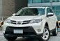 Pearl White Toyota Rav4 2013 for sale in Makati-2