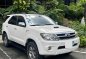 White Toyota Fortuner 2009 for sale in Makati-0