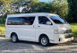 Selling White Toyota Hiace 2017 in Parañaque-3