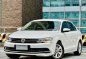 White Volkswagen Jetta 2016 for sale in Makati-2