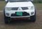 Selling White Mitsubishi Montero sport 2017 SUV / MPV in Manila-2