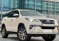 2017 Toyota Fortuner 2.4 V Pearl Diesel 4x2 AT in Makati, Metro Manila-14